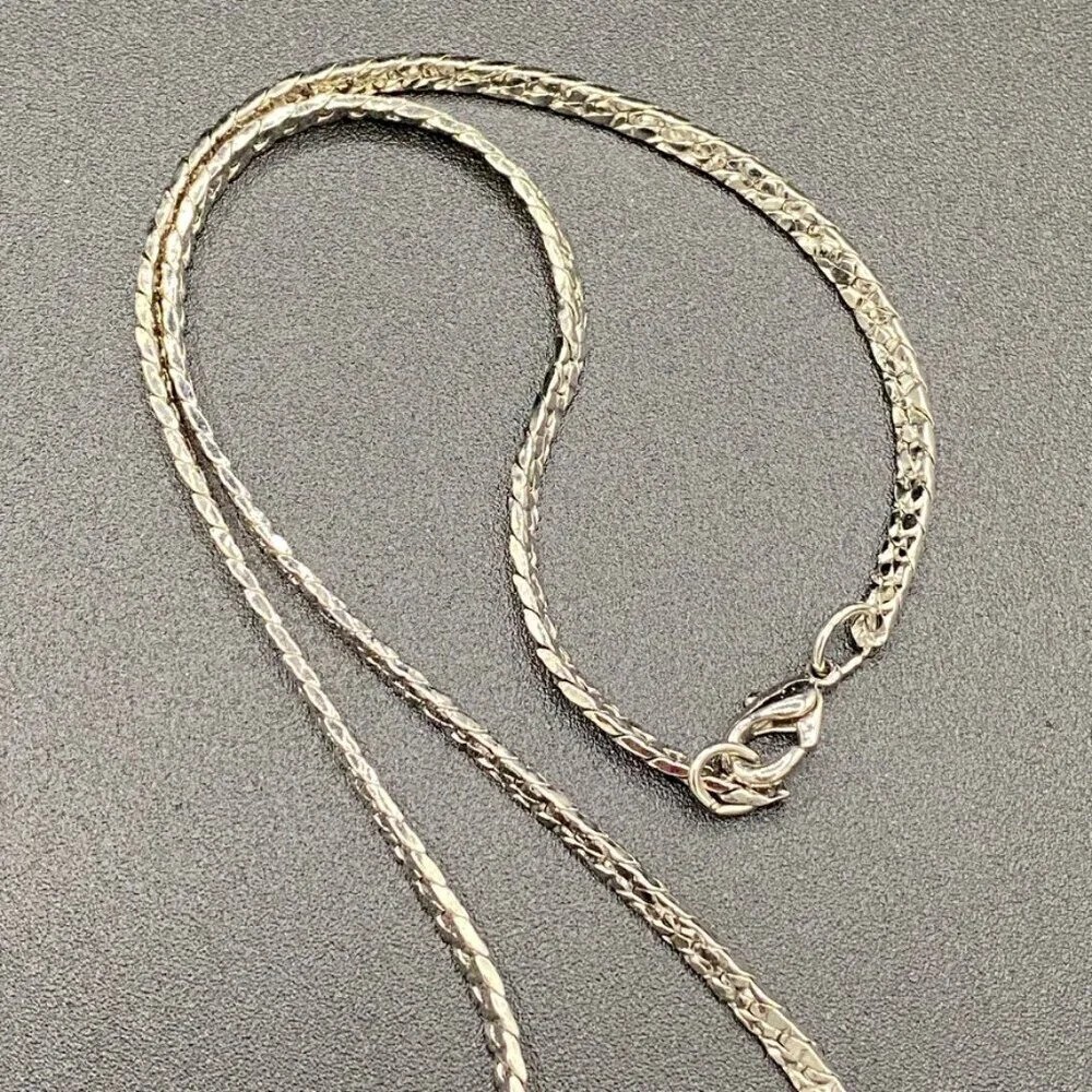 Textured Silver Tone Chain - Picture 5 of 5